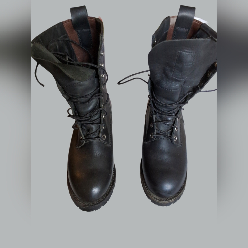 Red Wing Iron Ranger 980 Boots - Size US 8.5 - Black Leather